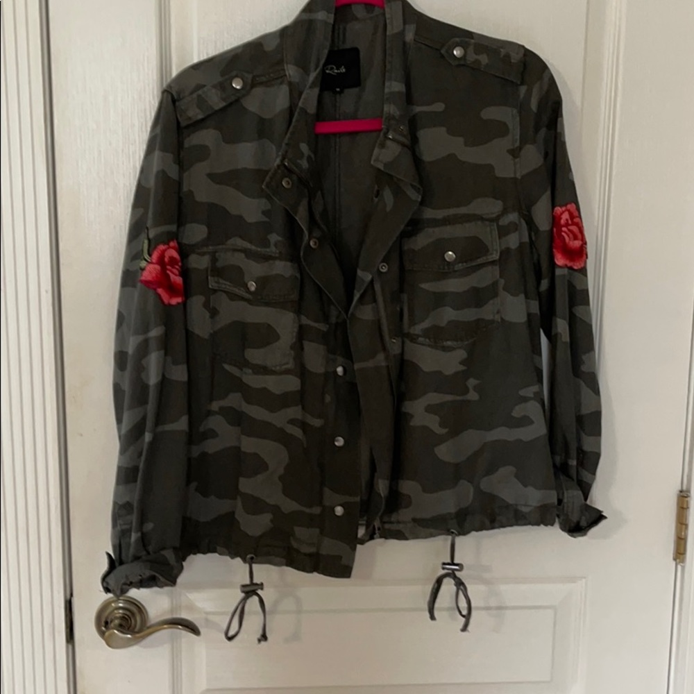 Rails Jacket Camo With Rose Appliqu Size Medium - image 1